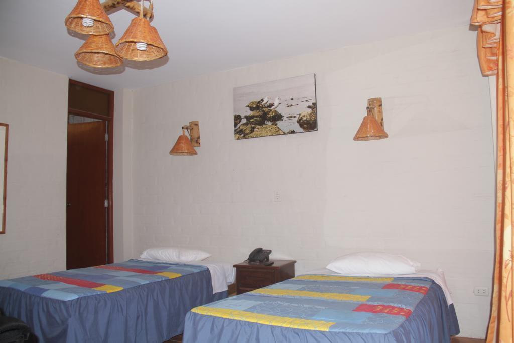 Refugio Del Pirata Hostel Paracas Szoba fotó